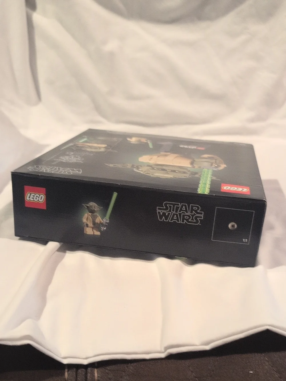 LEGO Star Wars Yoda Bust Model - Green and Tan